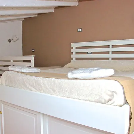 Kır Evi Roccadia *