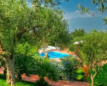 Roccadia Kır Evi *
